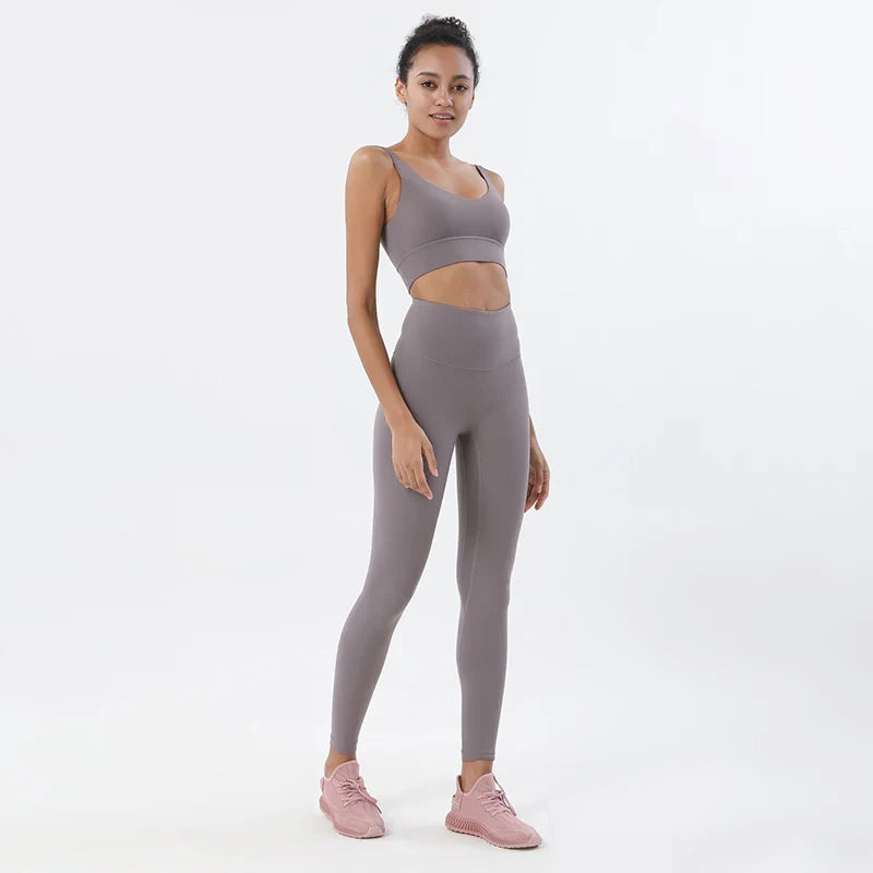 Women's Activewear Set for Fitness Training and Everyday Comfort